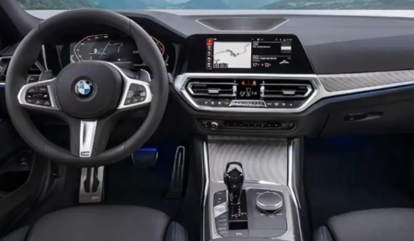 寶馬3系最值得買(mǎi)的版本 推薦320li運(yùn)動(dòng)套裝版(性?xún)r(jià)比高)