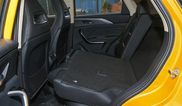 奔騰t77真實(shí)口碑，行駛穩(wěn)定性極高（油耗實(shí)測(cè)低）