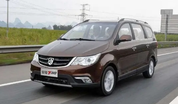 寶駿730油耗多少錢一公里，花費(fèi)大概7-9毛（百公里油耗實(shí)測7L起）