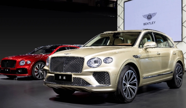 賓利最新款suv價(jià)格，添越2022款售價(jià)269萬起