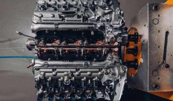 賓利用的是誰的發(fā)動機(jī)，采用大眾和奧迪生產(chǎn)的發(fā)動機(jī)