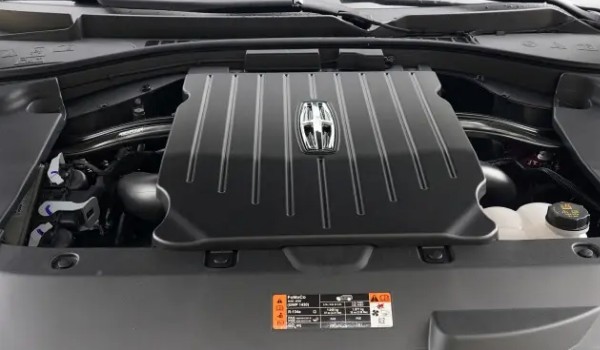 林肯飛行家發(fā)動(dòng)機(jī)是進(jìn)口還是國(guó)產(chǎn) 是國(guó)產(chǎn)發(fā)動(dòng)機(jī)(3.0T六缸發(fā)動(dòng)機(jī))