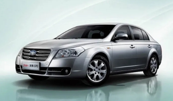 08老款奔騰b70油耗，實(shí)測(cè)百公里油耗8L（搭載2.0L和1.8T兩款發(fā)動(dòng)機(jī)）