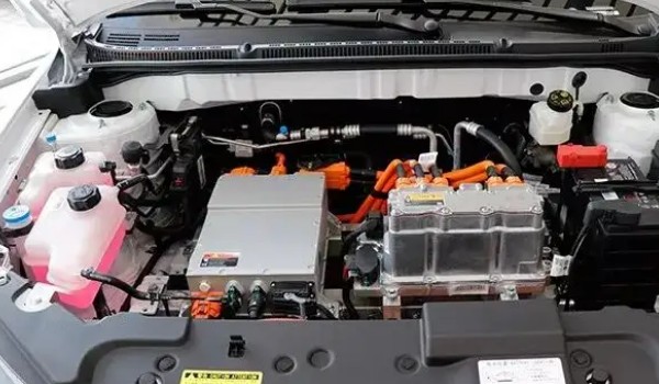 吉利600公里純電動汽車 帝豪ev續(xù)航可達500km