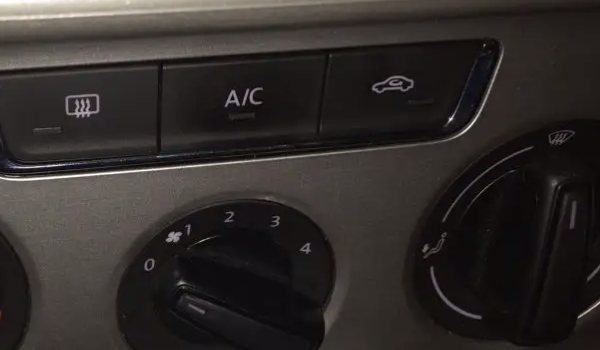 汽車(chē)內(nèi)循環(huán)和外循環(huán)圖標(biāo) 空調(diào)控制面板帶箭頭標(biāo)志（操作方式簡(jiǎn)單）