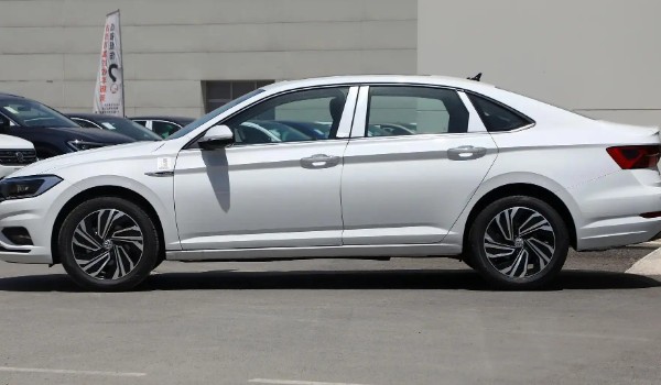 新速騰降價(jià)6萬 新車優(yōu)惠1.5萬元(優(yōu)惠裸車價(jià)11萬)