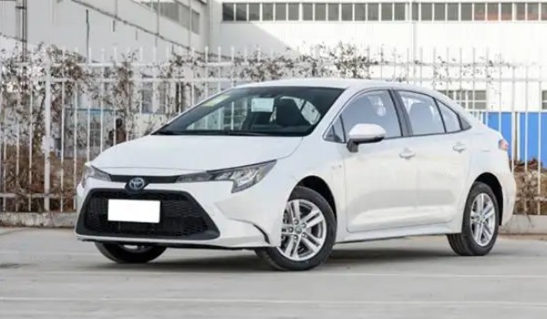 豐田雷凌二手車價(jià)格 雷凌二手價(jià)格6萬(表顯里程7.24萬公里)