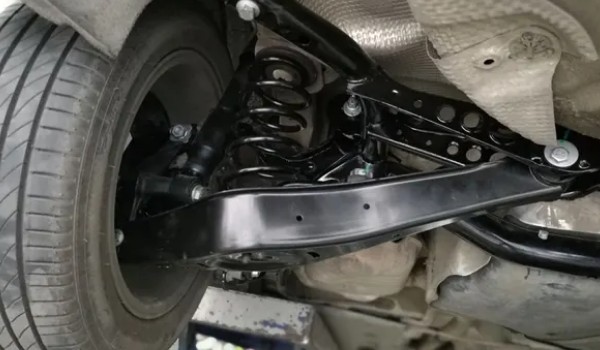 朗逸和速騰哪個好 速騰車身長達(dá)4791mm(前后采用獨立懸架)