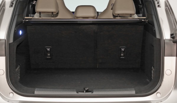 榮威rx5車(chē)身尺寸是多少 車(chē)身長(zhǎng)達(dá)4.6米(軸距可達(dá)2765mm)