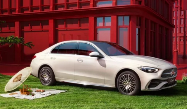 奔馳c級轎車有哪幾款，在售車型共5款（市場售價32萬起）