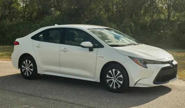 卡羅拉真實(shí)油耗多少，車主實(shí)測(cè)百公里平均油耗4L起