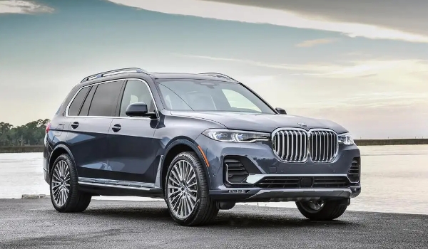 寶馬x5報(bào)價(jià)2022款價(jià)格及圖片，市場(chǎng)最新款報(bào)價(jià)60萬起