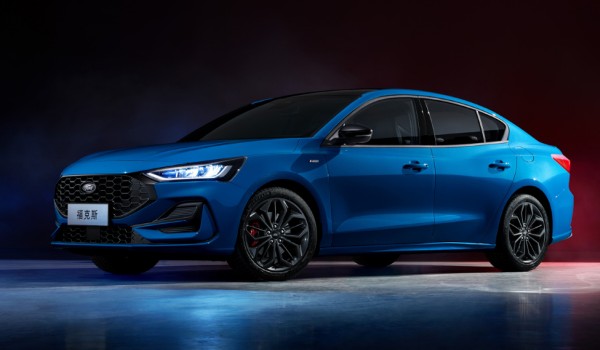 福特福克斯是幾缸發(fā)動(dòng)機(jī) 2022款為四缸發(fā)動(dòng)機(jī)(最大馬力177匹)