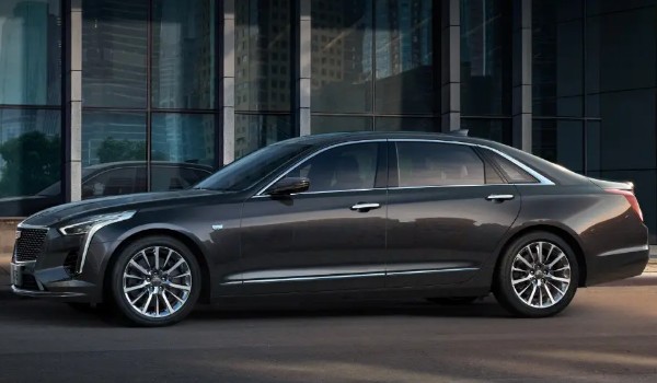 凱迪拉克ct6和奧迪a6l哪個(gè)好 奧迪a6l動(dòng)力更強(qiáng)(ct6車身長(zhǎng)達(dá)5.2米)