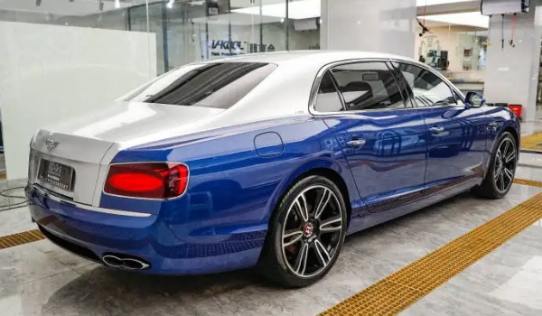 汽車改色貼膜大概多少錢，價格在3000-6000元左右