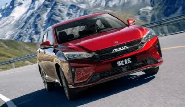 東風(fēng)風(fēng)神奕炫油耗怎么樣，綜合百公里平均油耗6L左右