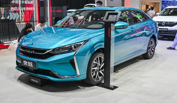 東風(fēng)奕炫2021款多少錢，市場(chǎng)最低報(bào)價(jià)6萬(wàn)起