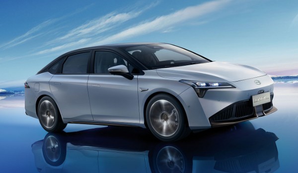 純電動(dòng)汽車(chē)十大名牌排名及價(jià)格 宏光miniev僅售3萬(wàn)(續(xù)航達(dá)300km)