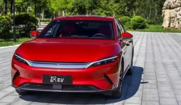 純電動(dòng)汽車(chē)十大名牌排名及價(jià)格 宏光miniev僅售3萬(wàn)(續(xù)航達(dá)300km)