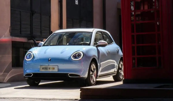 純電動(dòng)汽車(chē)十大名牌排名及價(jià)格 宏光miniev僅售3萬(wàn)(續(xù)航達(dá)300km)