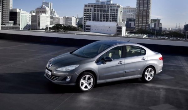 16年標(biāo)致408二手車賣多少錢 車輛售價(jià)4~7萬元之間（根據(jù)車況確定）