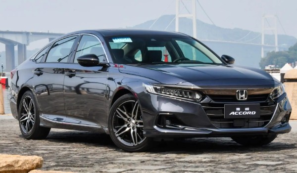 20萬(wàn)左右買什么車好 本田雅閣值得推薦(銷量高空間大)