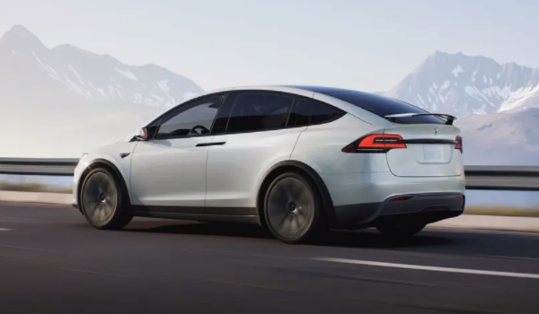 特斯拉suv價格 Model y/ Model x售價31.69-100.00萬元（只有兩款車型）