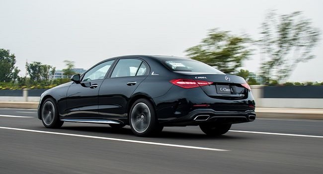 奔馳c260l皓夜運(yùn)動版落地價是39.63萬元，多種顏色任你選