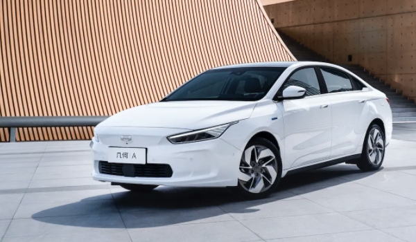 15萬以內(nèi)最好的純電動(dòng)汽車 吉利幾何A/比亞迪秦PLUS/紅旗Q-QM5值得選擇