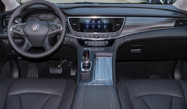 別克君越油耗高嗎 百公里油耗實(shí)測(cè)8.2L(一公里消耗7毛錢(qián))