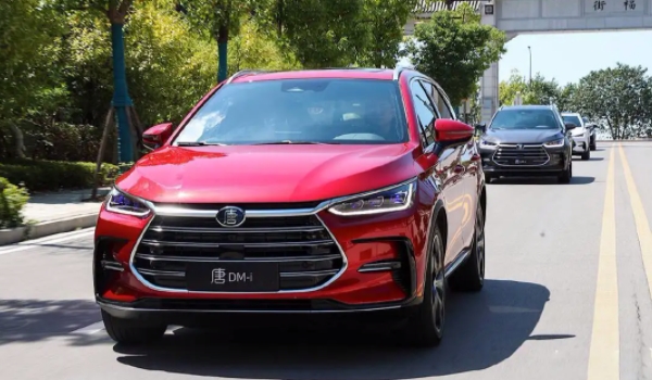 比亞迪唐新能源suv價(jià)格 2022款入門(mén)車(chē)型僅售20.58萬(wàn)（全款落地21.43萬(wàn)）