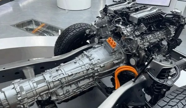 坦途克500發(fā)動機(jī)哪產(chǎn)的 長城自主生產(chǎn)(3.0T六缸發(fā)動機(jī))