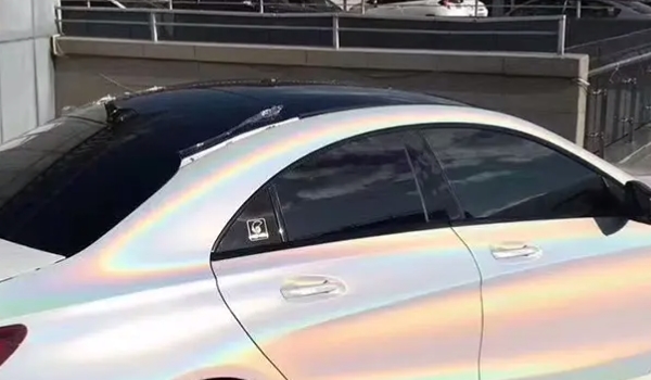 汽車貼膜多少錢 貼膜價(jià)格幾百元到幾千元不等（不同品牌價(jià)格不同）