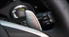 換擋撥片是干什么的，用于自動擋車型在手動模式下的手動升檔或降檔