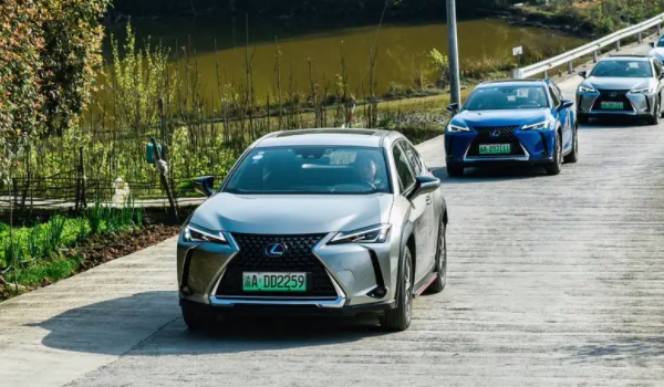 雷克薩斯SUV車(chē)型大全報(bào)價(jià) 雷克薩斯共5款SUV（顏值高/動(dòng)力強(qiáng)/性能穩(wěn)定）