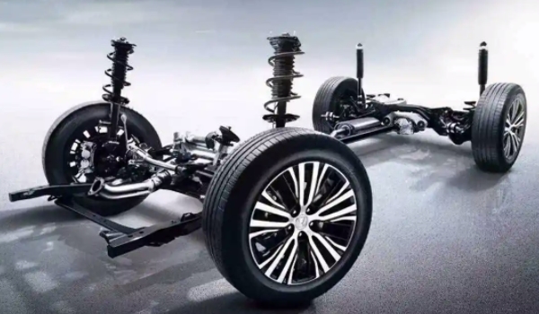 全時四驅(qū)和適時四驅(qū)的區(qū)別 驅(qū)動輪有所不同（提高車輛穩(wěn)定性）