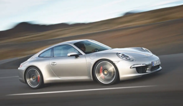 911保時(shí)捷多少錢(qián) 2023款911保時(shí)捷新車(chē)售價(jià)127.80萬(wàn)（全款落地142.45萬(wàn)元）