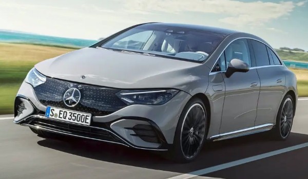 奔馳eq電動車汽車價(jià)格 eq新能源售價(jià)52萬(落地53萬)