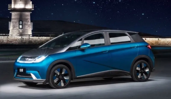 比亞迪海豚純電動(dòng)2022款參數(shù) 車(chē)輛尺寸長(zhǎng)度4070毫米/4125毫米/4150毫米