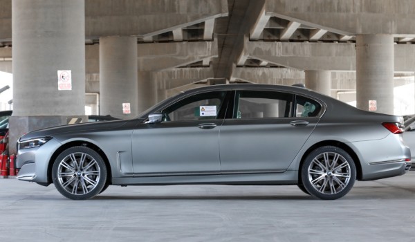 寶馬730價(jià)格2022款報(bào)價(jià)及圖片 2022款沒有730(2021款730售價(jià)73萬)