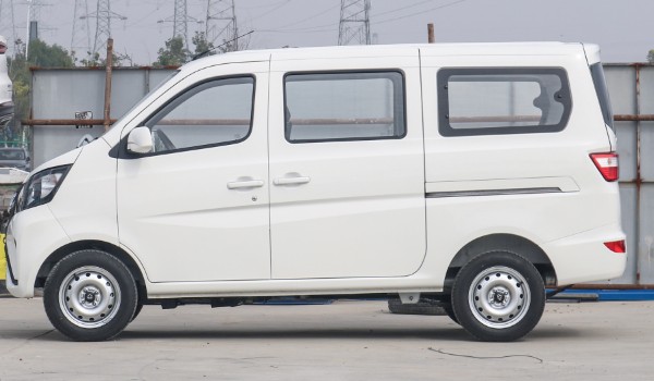 長安之星5五座報(bào)價(jià)及圖片內(nèi)飾 2022款五座僅售3萬(落地4萬)