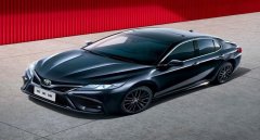 凱美瑞2022新款報(bào)價(jià)，售價(jià)17.98-26.98萬(wàn)元新款車型開(kāi)回家