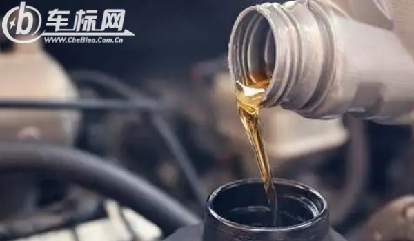 全合成機(jī)油開了一萬(wàn)五公里有事嗎 沒有事(建議及時(shí)更換機(jī)油)