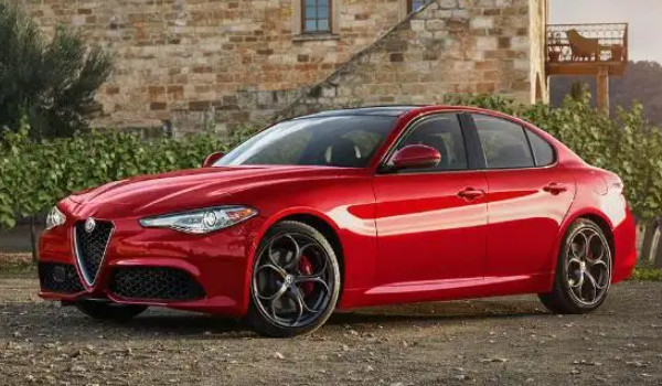alfa romeo是什么車的牌子 阿爾法羅密歐(Giulia馬力可達(dá)510匹)