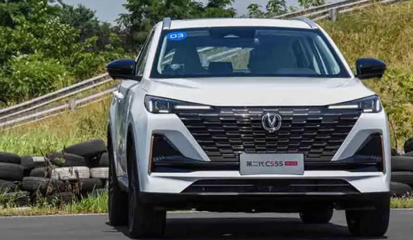 長安cs55plus藍(lán)鯨版2022款報價 2022款藍(lán)鯨版售價8萬(落地9萬)