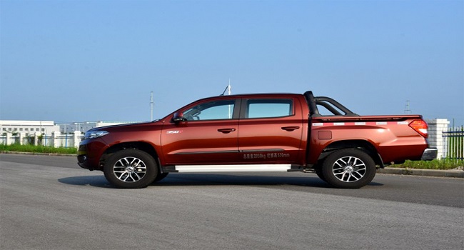 3萬一4萬新車皮卡柴油，收納空間比較大，馬力夠強(qiáng)