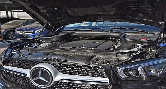 奔馳gle350最新價格2022，指導(dǎo)價為78.88萬元-92.33萬元豪氣沖天