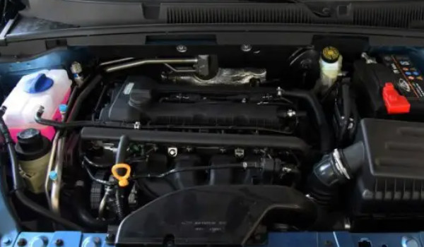 奇瑞艾瑞澤5怎么樣 百公里油耗8L(發(fā)動機馬力90匹)