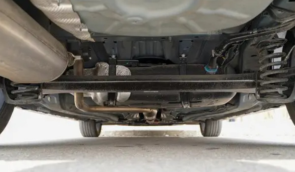 奇瑞艾瑞澤5怎么樣 百公里油耗8L(發(fā)動機馬力90匹)