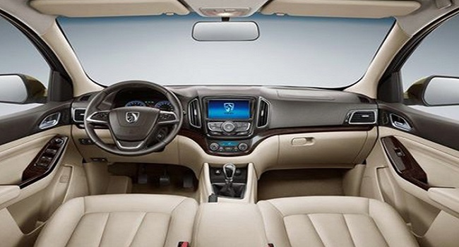 寶駿730油耗多少錢一公里，6.8L/100km居家代步首選車型